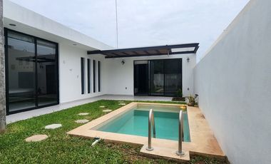 Renta Casa Amueblada en Conkal con piscina y paneles Solares