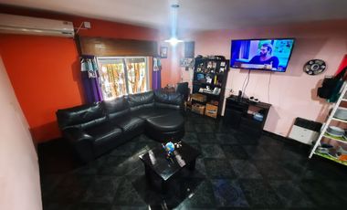 DOS CASAS AL PRECIO DE UNA - EXCELENTE OPORTUNIDAD DE INVERSIÓN