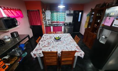 DOS CASAS AL PRECIO DE UNA - EXCELENTE OPORTUNIDAD DE INVERSIÓN