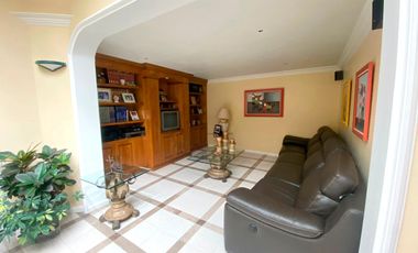 RESIDENCIA EN VENTA EN EL PEDREGAL