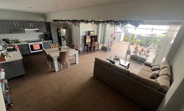 Casa sola con bodega en venta en Benito Juárez