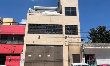 Casa sola con bodega en venta en Benito Juárez