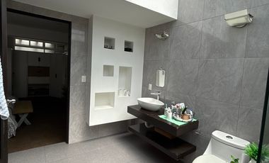 Casa sola con bodega en venta en Benito Juárez