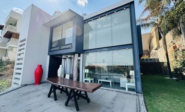 Baja de precio!!! Excelente casa en condominio con 4 recámaras