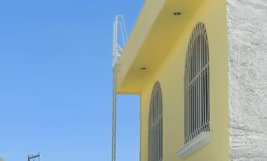 CASA AMPLIA EN VENTA LAS FUENTES A UNOS METROS DE AV CONSTITUYENTES Y TEJEDA