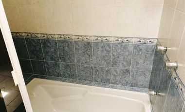 CASA AMPLIA EN VENTA LAS FUENTES A UNOS METROS DE AV CONSTITUYENTES Y TEJEDA