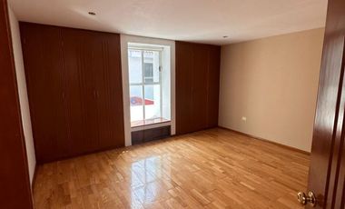 CASA EN RENTA A 5 MINUTOS DE LA UDLAP