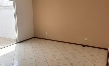 CASA EN RENTA A 5 MINUTOS DE LA UDLAP