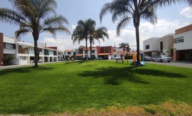 CASA EN RENTA A 5 MINUTOS DE LA UDLAP