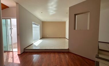 CASA EN RENTA A 5 MINUTOS DE LA UDLAP