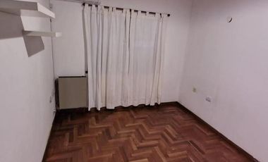 Dúplex en alquiler - 3 Dormitorios 2 Baños - La Plata