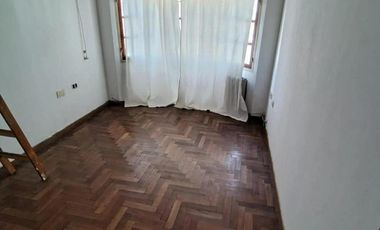 Dúplex en alquiler - 3 Dormitorios 2 Baños - La Plata