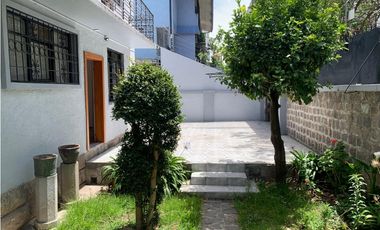 12 De Octubre, Hermoso Departamento en Renta, 150m2