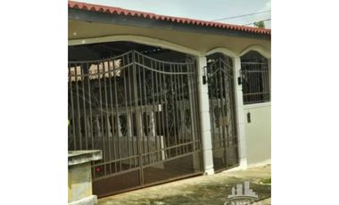 AMPLIA CASA EN BRISAS DEL GOLF – OPORTUNIDAD ÚNICA