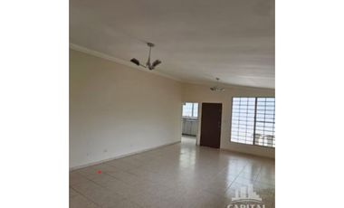 AMPLIA CASA EN BRISAS DEL GOLF – OPORTUNIDAD ÚNICA