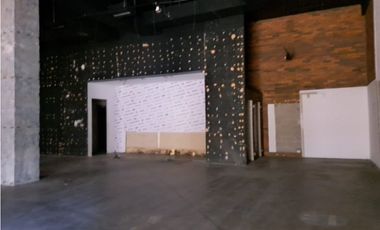 ALQUILER LOCAL EN ALBROOK MALL DE 123M2 Y 140 MLD