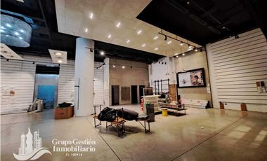 ALQUILER LOCAL EN ALBROOK MALL DE 123M2 Y 140 MLD