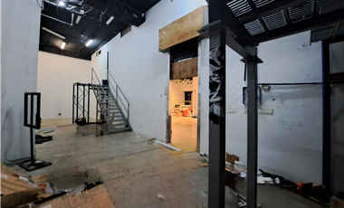 ALQUILER LOCAL EN ALBROOK MALL DE 123M2 Y 140 MLD