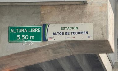 GALERA SOBRE LA CARRETERA PANAMERICANA EN LA 24 DE DICIEMBRE