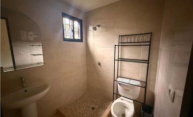 ALQUILER DE CASA EN LAS LOMAS RESIDENCIAL PRIVADO CERCADA ATRAS