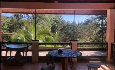 En venta casa en Altos de Cerro Azul