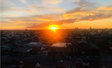 VENTA HERMOSO Y AMPLIO 3 AMBIENTES AMPLIOS CON VISTAS PANORAMICAS