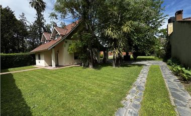 Excelente casa en venta en el centro de Domselaar - San Vicente