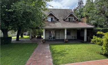 Excelente casa en venta en el centro de Domselaar - San Vicente