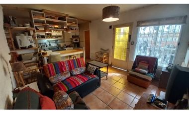 VENTA EN BLOCK DE CASA Y DEPARTAMENTO ZONA MUNDIALISTA