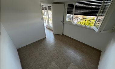VENTA PH 4 AMBIENTES CON QUINCHO Y TERRAZA