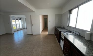 VENTA PH 4 AMBIENTES CON QUINCHO Y TERRAZA