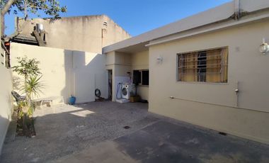 Casa para 2 Familias en venta en Sarandi Este