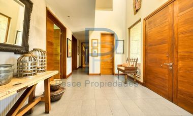 CASA ESTILO MEDITERRÁNEA CASETA SEGURIDAD CERCANA