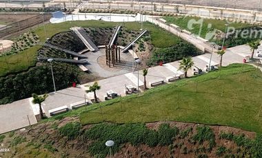 Departamento en Venta en Condominio dentro del Parque Bicentenario en la comuna de Cerrillos.