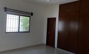 En Venta, Casa de 4 recámaras, 2 en P.B., Fracc. del Norte en Mérida, Yucatán