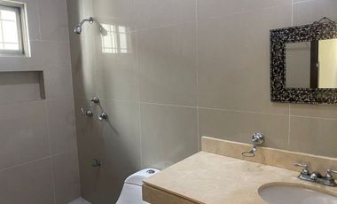 En Venta, Casa de 4 recámaras, 2 en P.B., Fracc. del Norte en Mérida, Yucatán