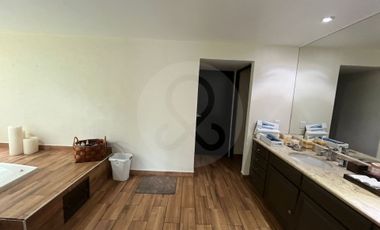 Departamento en venta en Lomas Country Club