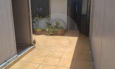 Casa uso de suelo en renta en Residencial Acoxpa