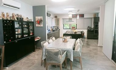 Casa en VENTA en PASEOS DEL MAYAB de 4 Recámaras | ENTREGA INMEDIATA |