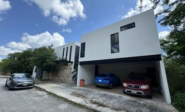 Casa en VENTA en PASEOS DEL MAYAB de 4 Recámaras | ENTREGA INMEDIATA |
