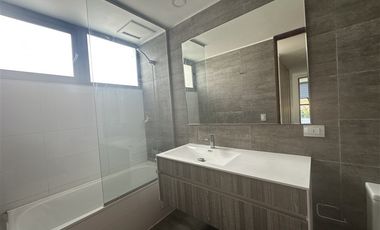 Casa en Arriendo en Camino Las Pircas