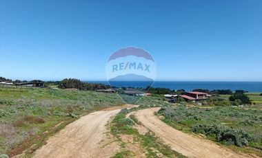 Terreno con Vista Panorámica al Mar en Cáhuil