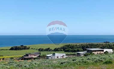 Terreno con Vista Panorámica al Mar en Cáhuil
