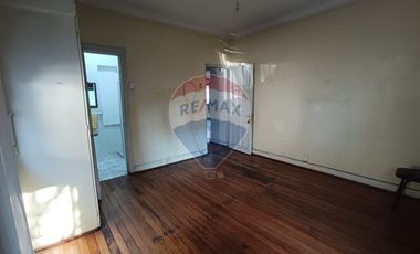 SE ARRIENDA CASA/OFICINA EN AVDA SANTA ISABEL