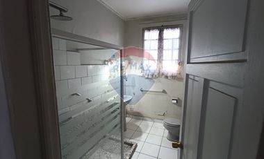 SE ARRIENDA CASA/OFICINA EN AVDA SANTA ISABEL