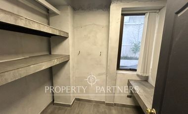 Muy interesante oficina cercana a Av. Vitacura con Av. Manquehue Norte.