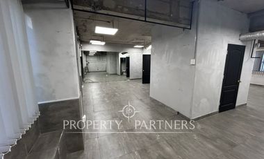 Muy interesante oficina cercana a Av. Vitacura con Av. Manquehue Norte.