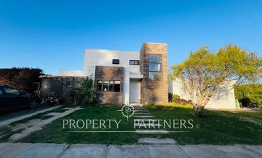 Casa en condominio Santo Domingo