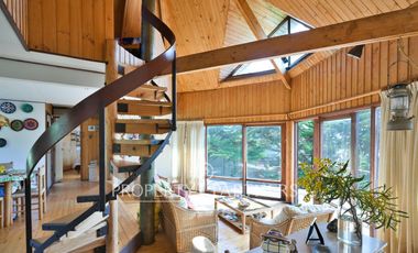 Exclusiva Parcela Frente al Mar con Playa Privada y Bahía Cristalina en Bahía Azul de Los Vilos.