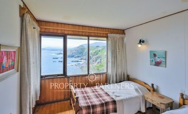 Exclusiva Parcela Frente al Mar con Playa Privada y Bahía Cristalina en Bahía Azul de Los Vilos.